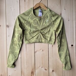 Gymshark Adapt Camo Seamless Long Sleeve Crop Top Camo Green Medium